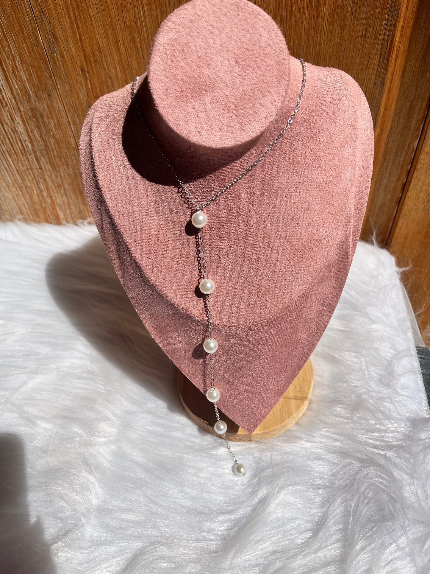 Collar largo con perlas