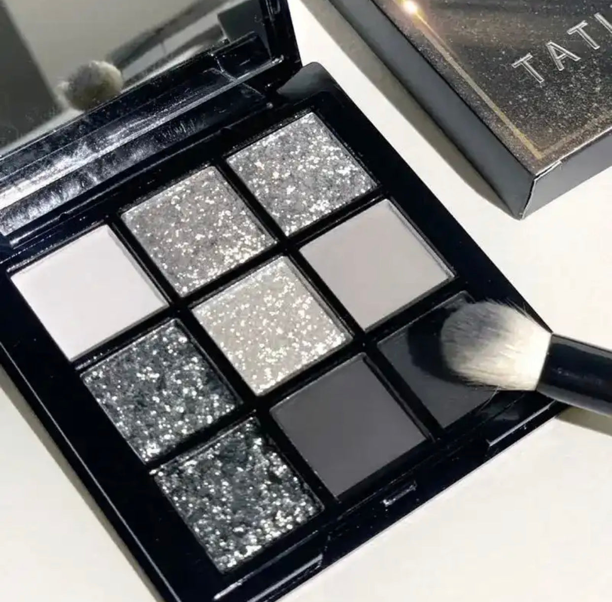 Paleta de sombras colores negros/gris