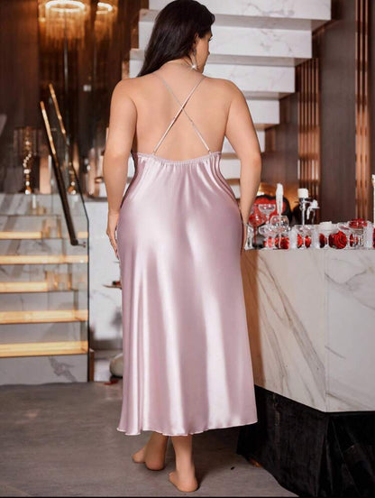 Camisón rosa de satén y encaje 4XL