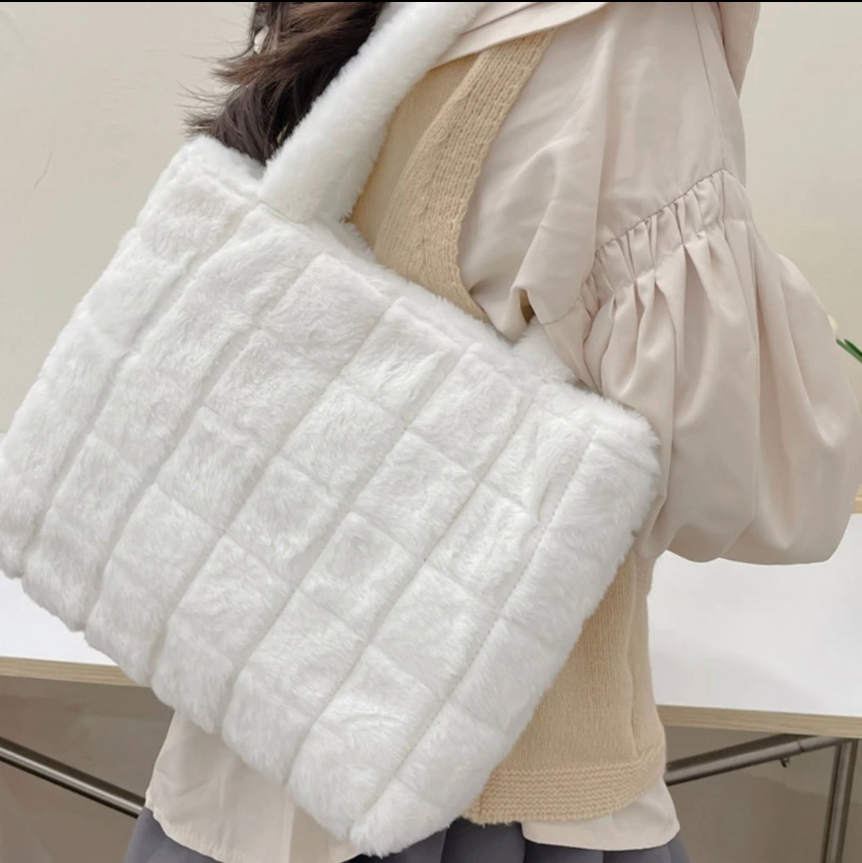 Bolso para invierno en blanco