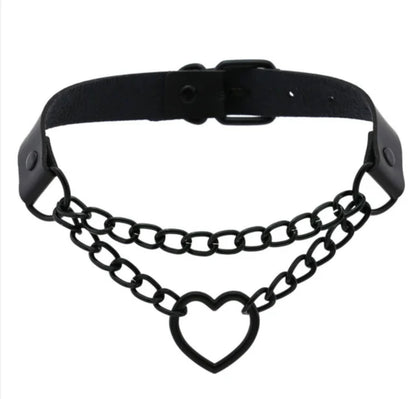 Choker negro con corazón