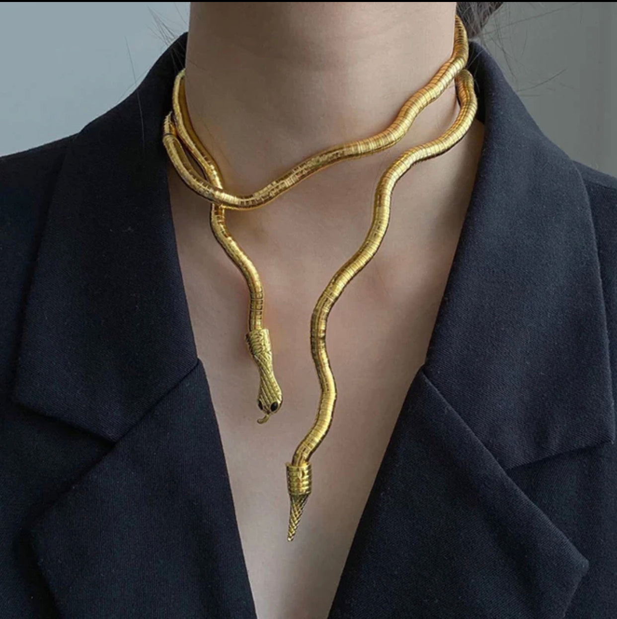 Collar moldeable serpiente