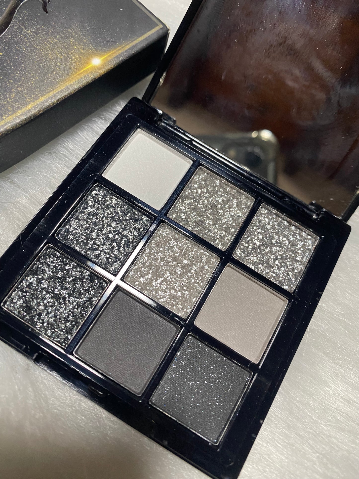 Paleta de sombras colores negros/gris