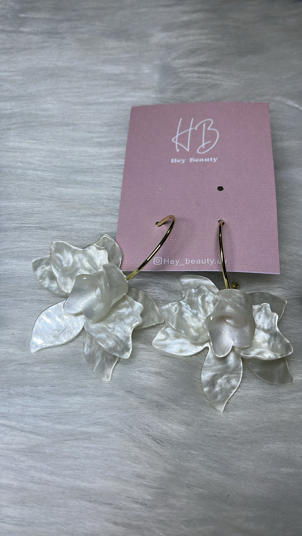 Colgantes flor de resina