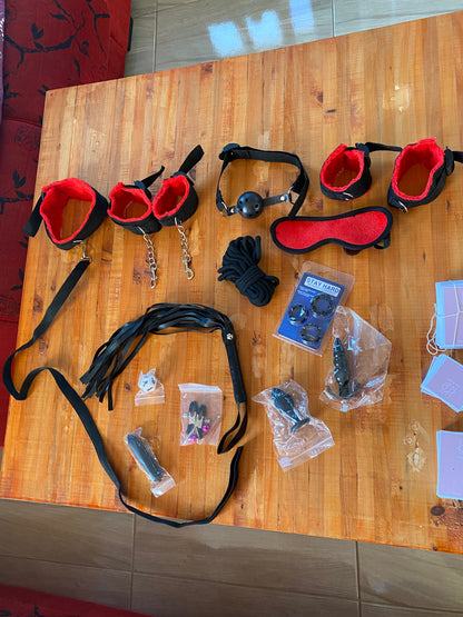 Kit BDSM rojo y negro 15pcs