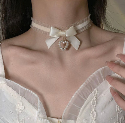 Collar de encaje