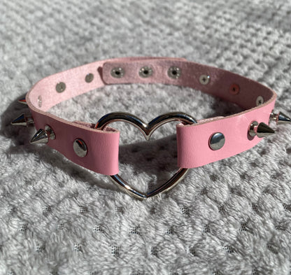 Choker Rosado Corazón con Puas