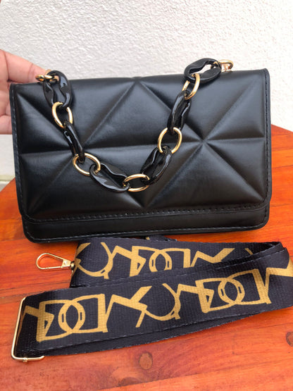 Cartera Negra con Dorado