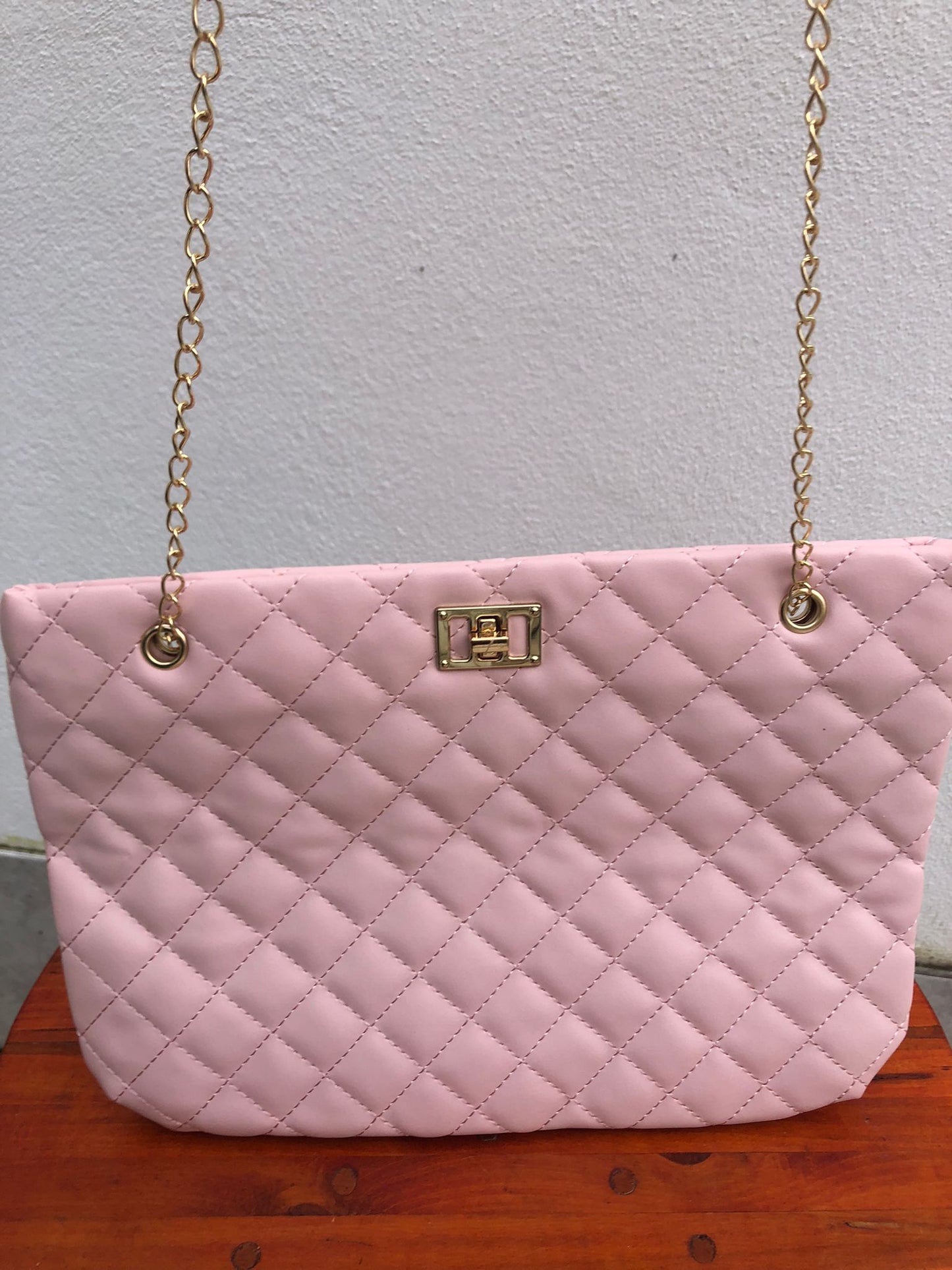 Bolso con dorado