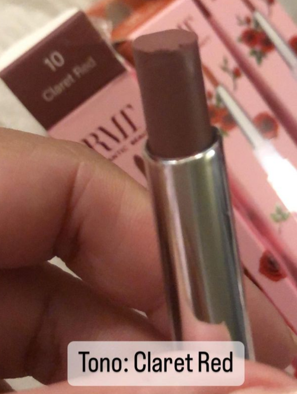 Labial 2 en 1 con delineador