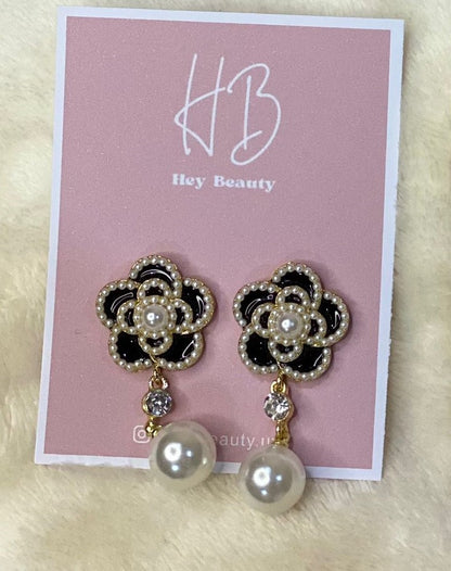 Caravanas Camelia con Perlas